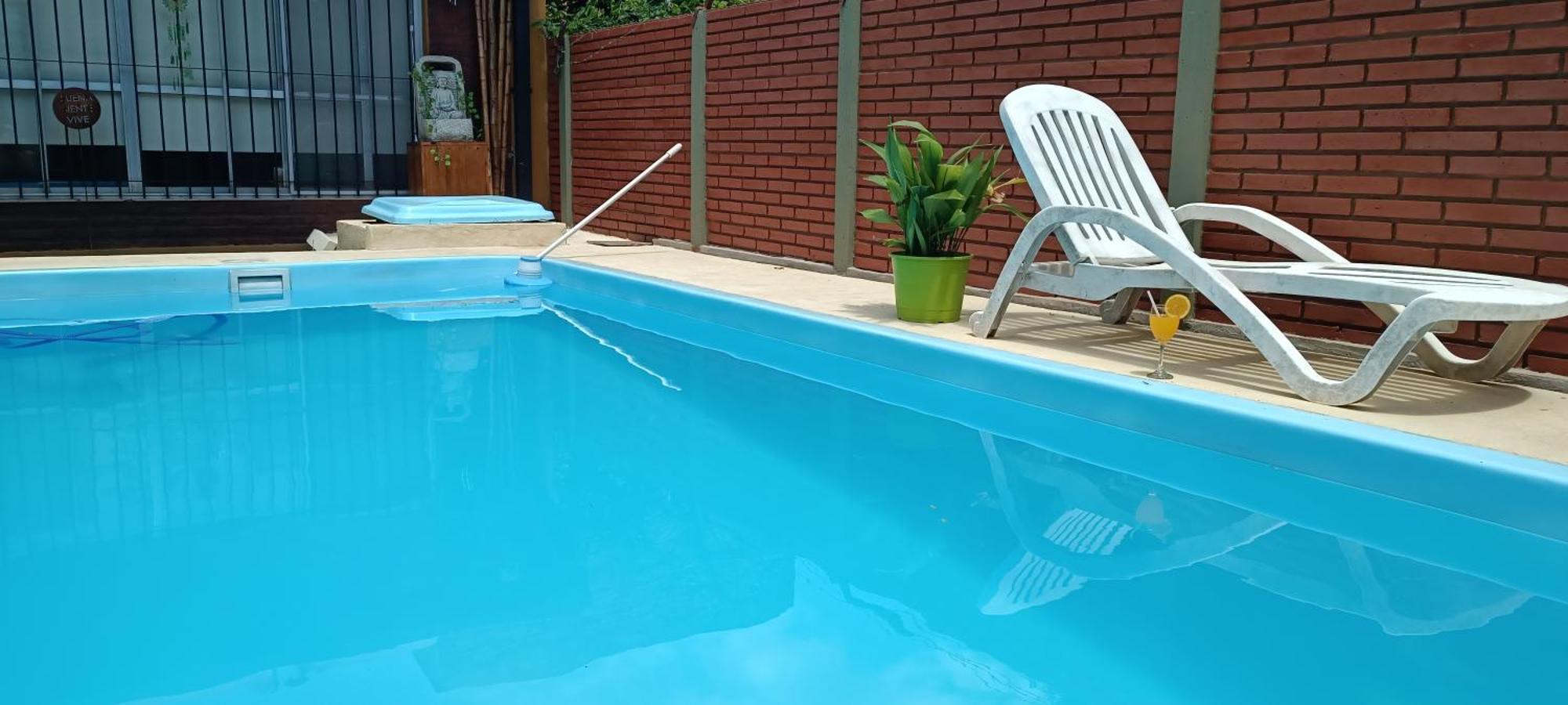 Casa Olivia- Alojamiento Con Piscina - Aeropuerto เอเซย์ซา ภายนอก รูปภาพ