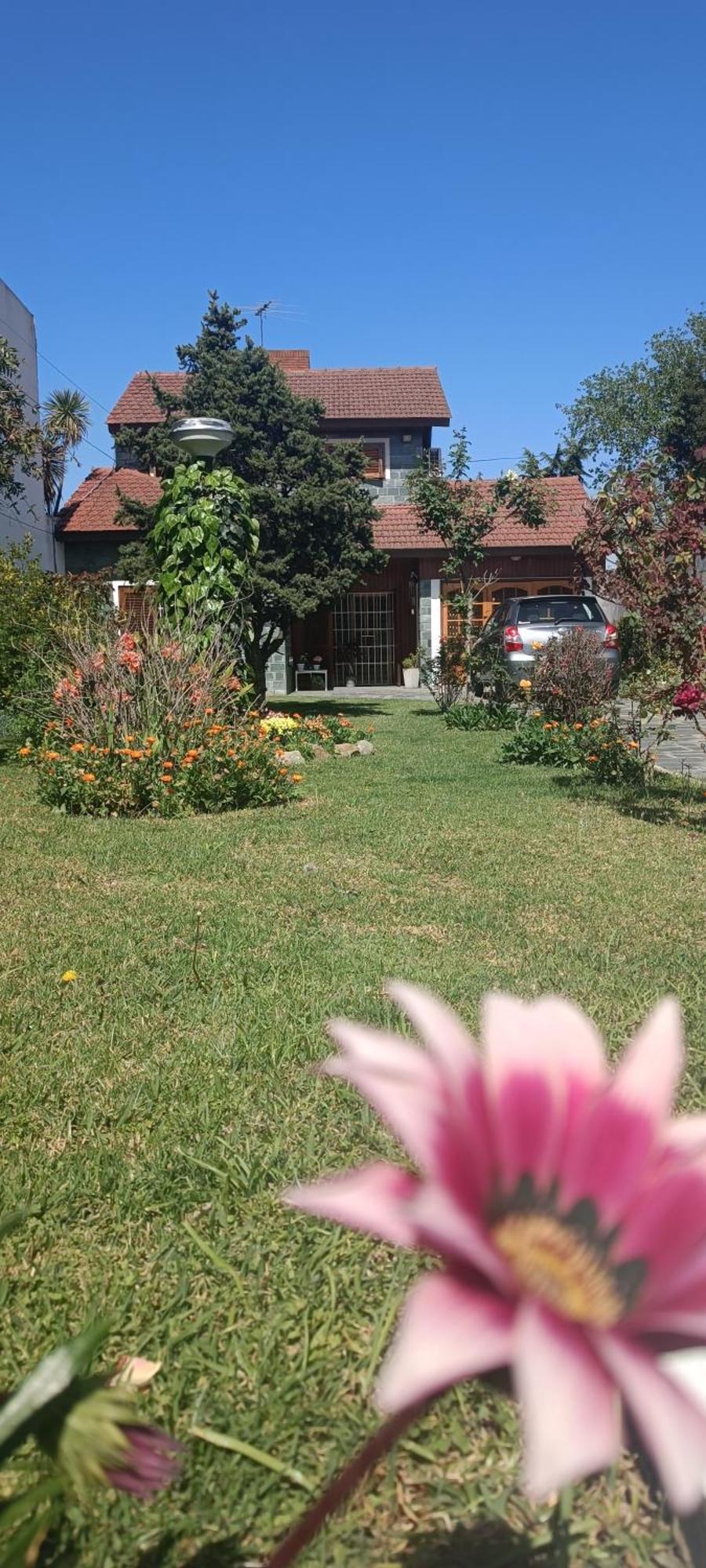 Casa Olivia- Alojamiento Con Piscina - Aeropuerto เอเซย์ซา ภายนอก รูปภาพ